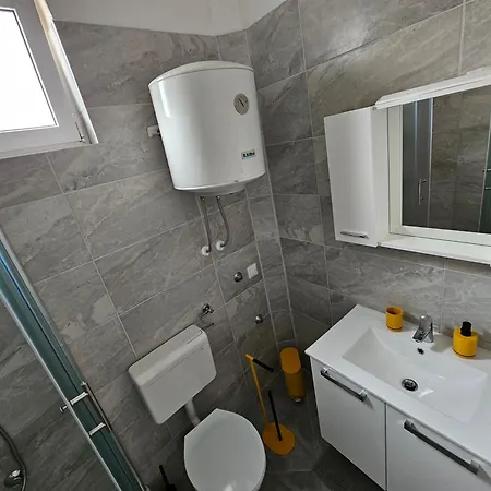 Acroa Apartment *